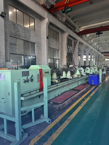 Roll straightening machine