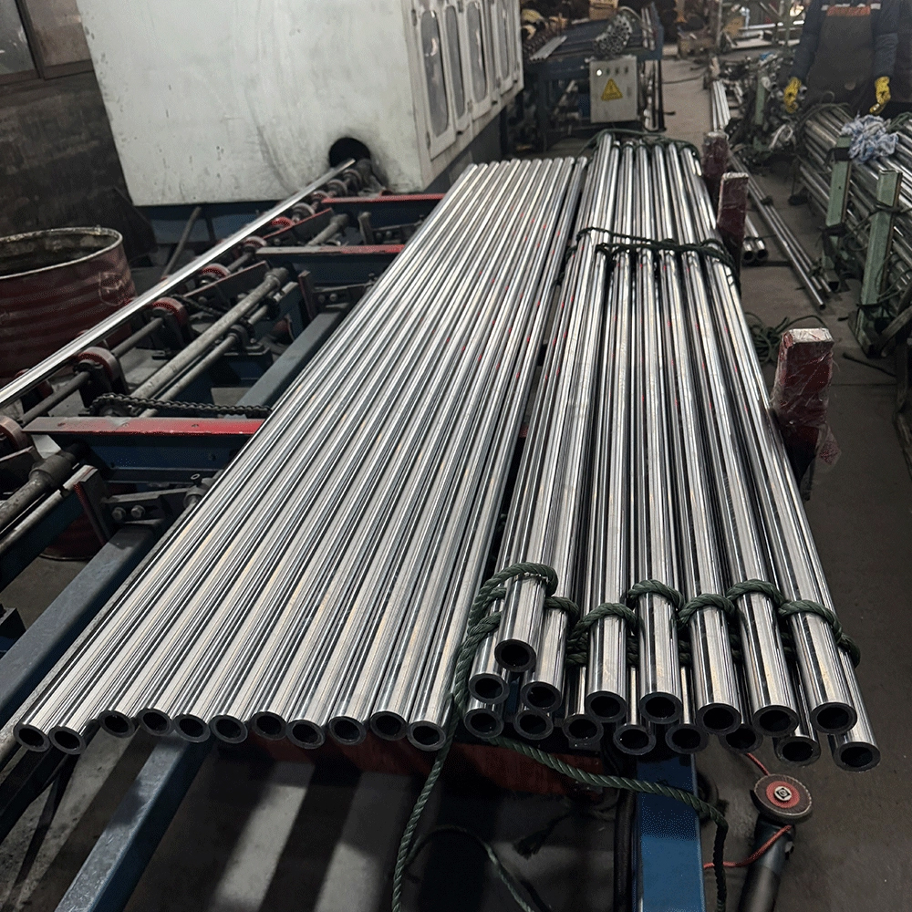 OEM Piston Rods – Precision, Durability, and Custom Solutions